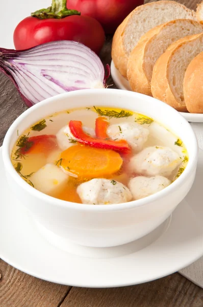 Sopa de pollo con albóndigas — Foto de Stock