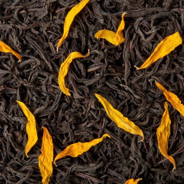 kurutulmuş siyah çay gevşek çay yaprakları ve ayçiçeği yaprakları