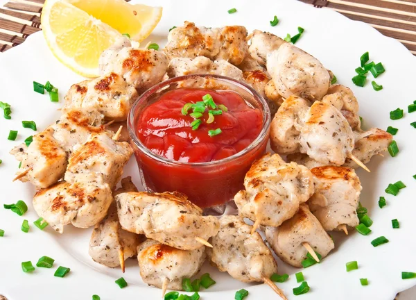 Skewers of chicken — Stock Photo, Image