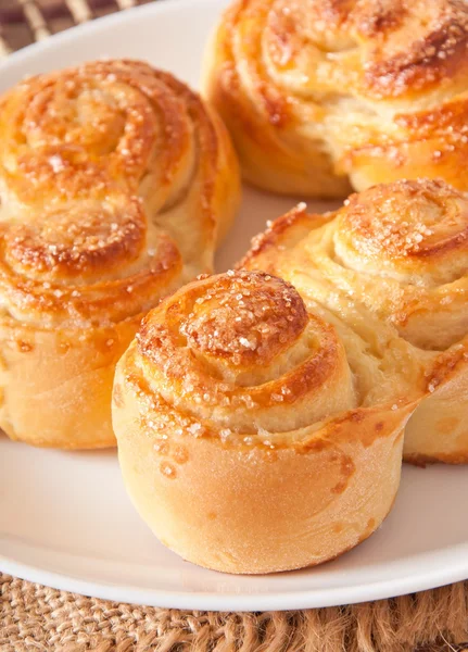 Cinnamon bun — Stock Photo, Image