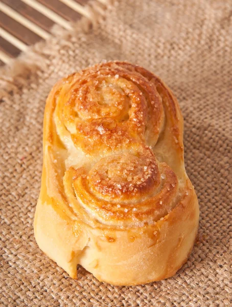 Cinnamon bun — Stock Photo, Image