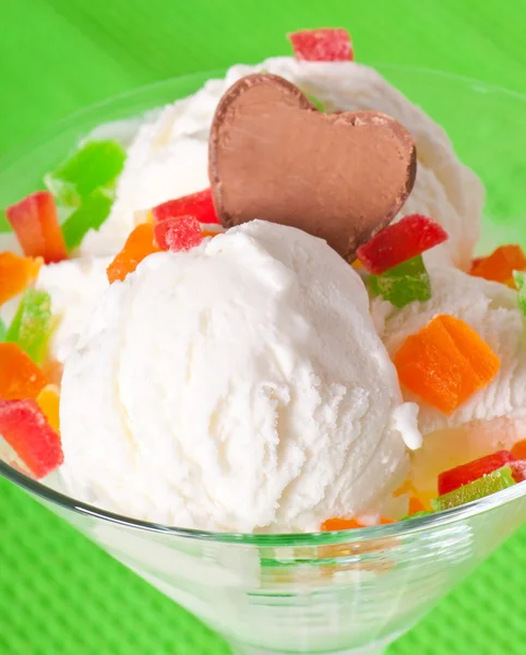 Ice cream with candied fruit — Stock Photo, Image