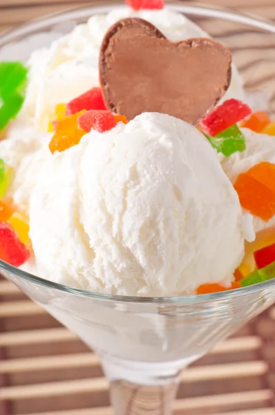 Ice cream with candied fruit — Stock Photo, Image