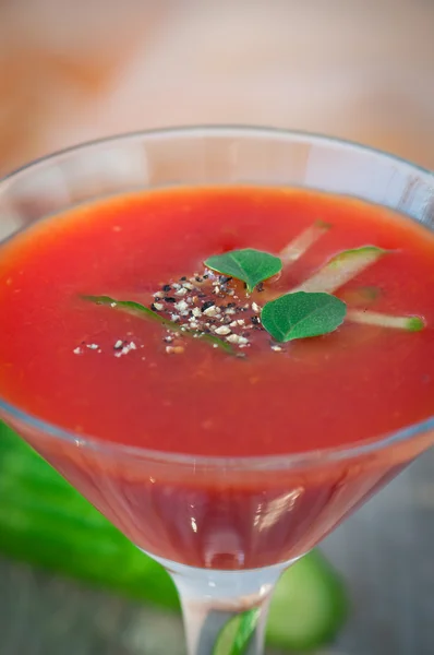 Tomaattimehu - gazpacho — kuvapankkivalokuva