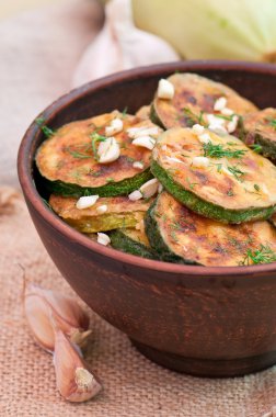 eski bir seramik kase kızarmış kabak