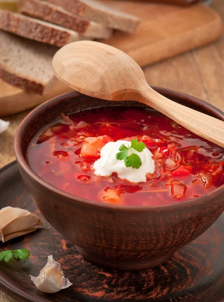 Zbliżenie barszcz ukraiński i rosyjski krajowych zupa czerwony — Zdjęcie stockowe