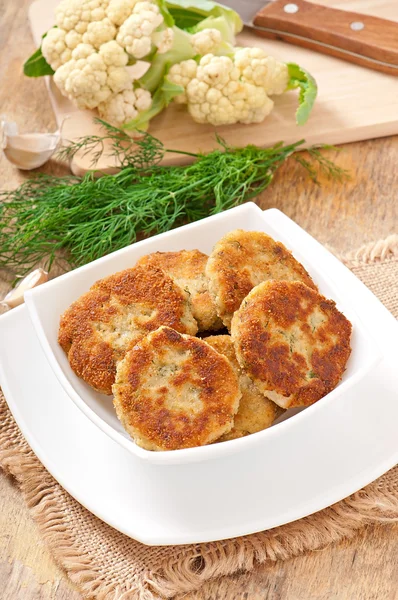 Cutlets cauliflower with dill and garlic — Stock Photo, Image