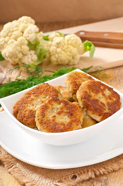 Cutlets cauliflower with dill and garlic — Stock Photo, Image