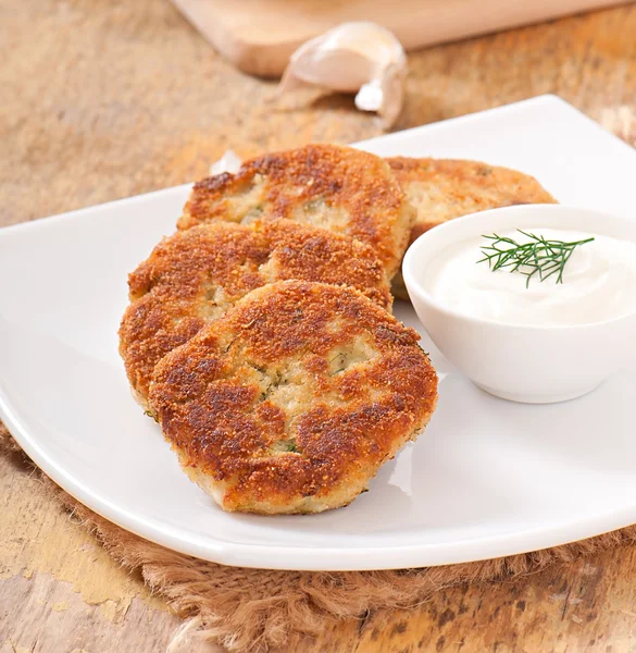 Cutlets cauliflower with dill and garlic — Stock Photo, Image