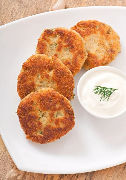 Schnitzel Blumenkohl mit Dill und Knoblauch — Stockfoto