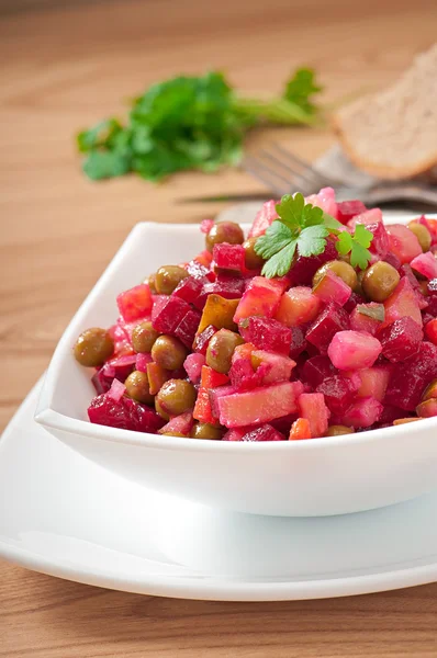 Salada russa tradicional de beterraba — Fotografia de Stock