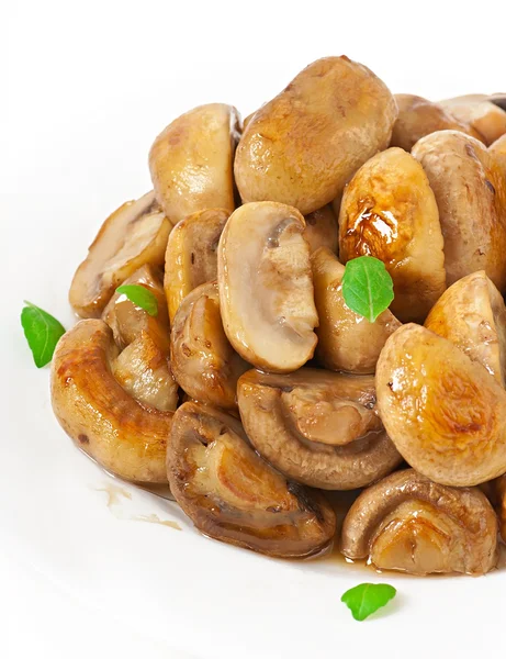 Setas fritas en un plato blanco — Foto de Stock