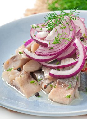 Herring salad with onion