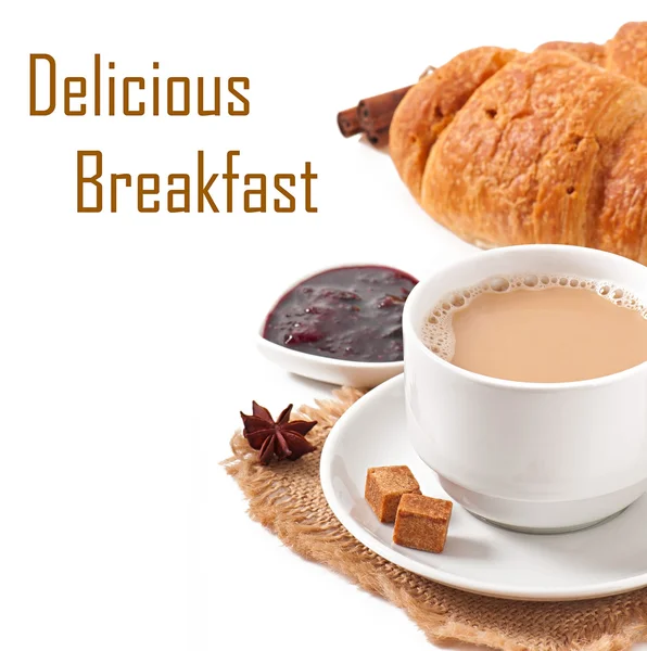 Frukost med kaffe och färska croissanter — Stockfoto