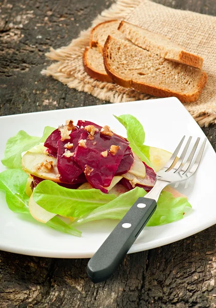 Ensalada de remolacha con manzanas — Foto de Stock