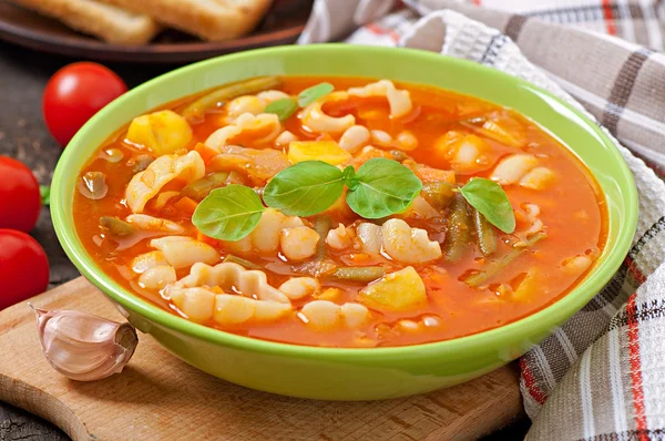 Minestrone, italian vegetable soup with pasta — Stock Photo, Image