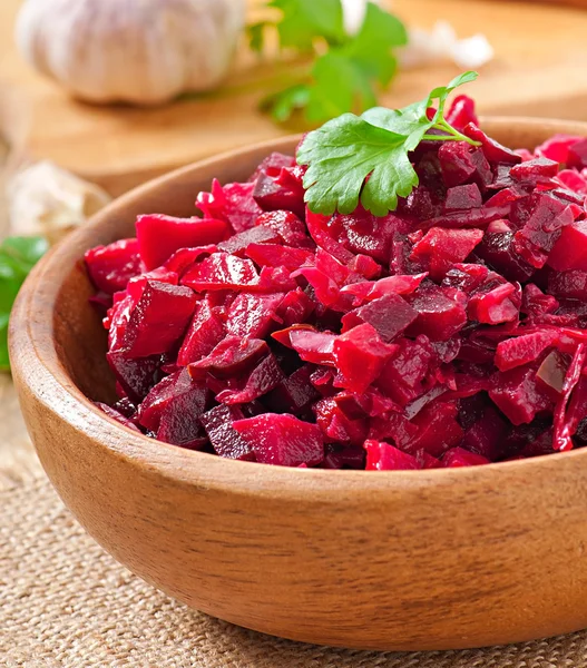 Salada de beterraba Vinagrete em tigela — Fotografia de Stock