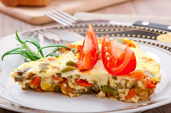 Omelette with vegetables — Stock Photo, Image