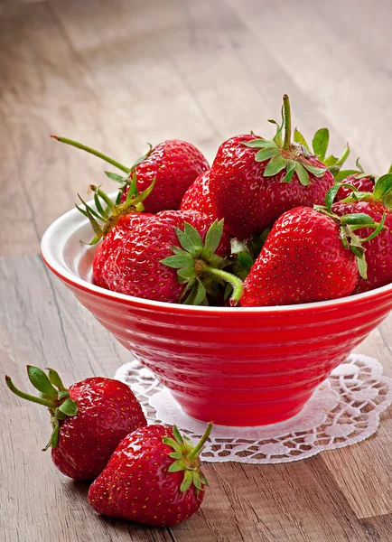 Große süße Erdbeeren — Stockfoto