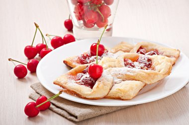 bir tatlı kiraz ile lezzetli puf