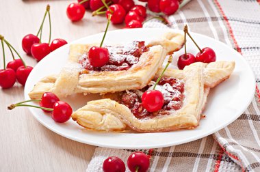 bir tatlı kiraz ile lezzetli puf