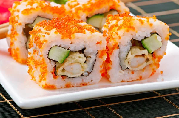 Traditional fresh japanese sushi rolls — Stock Photo, Image