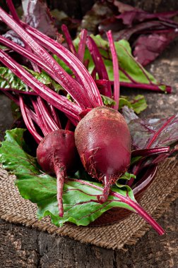 çiğ kırmızı pancar