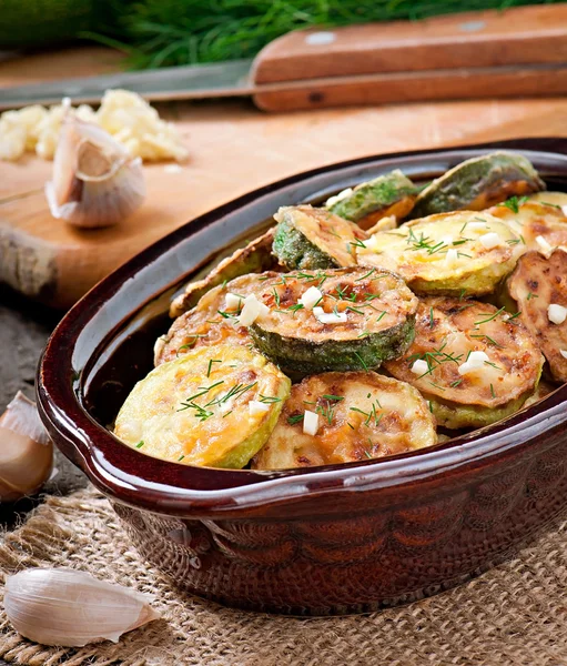 Fried zucchini in an ceramic bowl — Stock Photo, Image