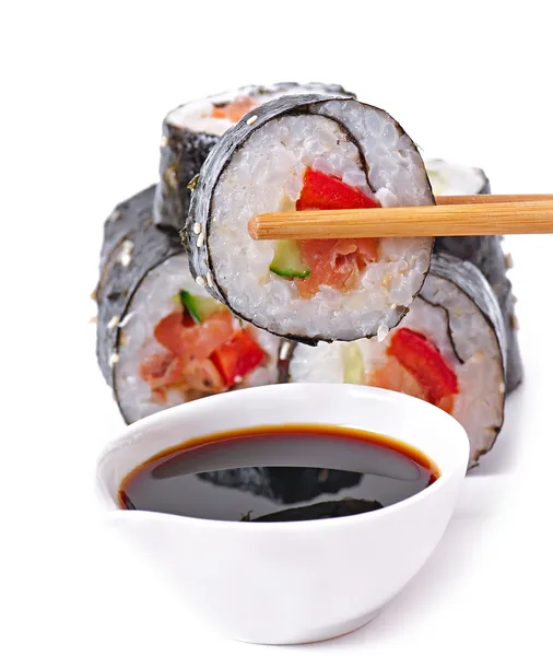 Rolos de sushi japonês fresco — Fotografia de Stock