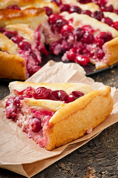 Torta de cereja caseira fresca — Fotografia de Stock