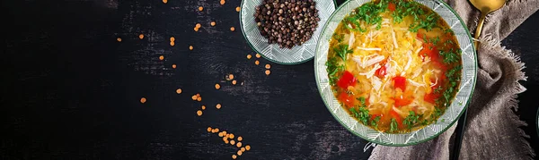 Sopa Frango Com Lentilhas Vermelhas Páprica Comida Mediterrânica Tradicional Comida — Fotografia de Stock