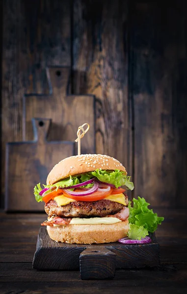 Hamburger Bacon Turkey Burger Meat Cheese Tomato Lettuce Wooden Background — Stockfoto