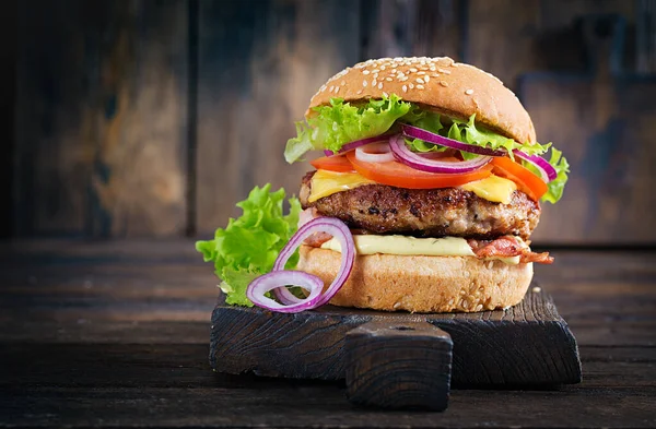 Hamburger Bacon Turkey Burger Meat Cheese Tomato Lettuce Wooden Background — Stockfoto