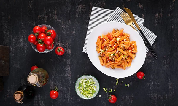 Classic Italian Pasta Penne Marinara Mussels Green Onions Dark Table — Stockfoto