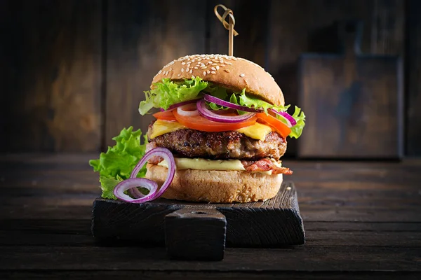 Hamburger Bacon Turkey Burger Meat Cheese Tomato Lettuce Wooden Background — Stockfoto