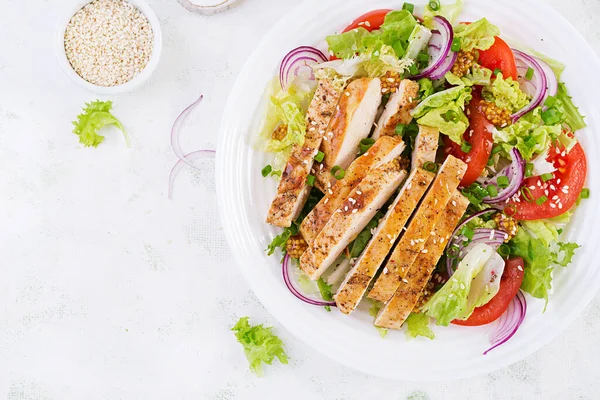 Salad Grilled Chicken Breast Fresh Vegetable Salad Chicken Meat Healthy — Stock Photo, Image