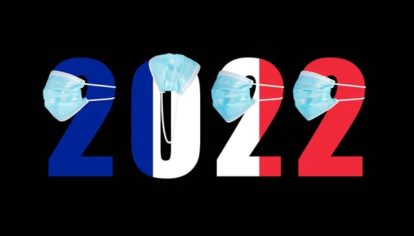 法国国旗背景下的数字2022年的面具从鳕鱼 — 图库照片