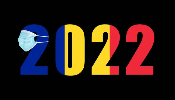 Covidからのマスクの2022の数を背景にルーマニアの国旗 — ストック写真