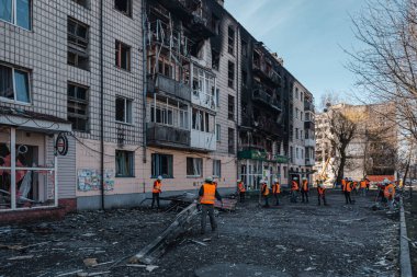 BORODIANKA, KYIV REGION, UKRAine - Mart 2022. Rus işgalciler tarafından yıkılan sivil binalar..