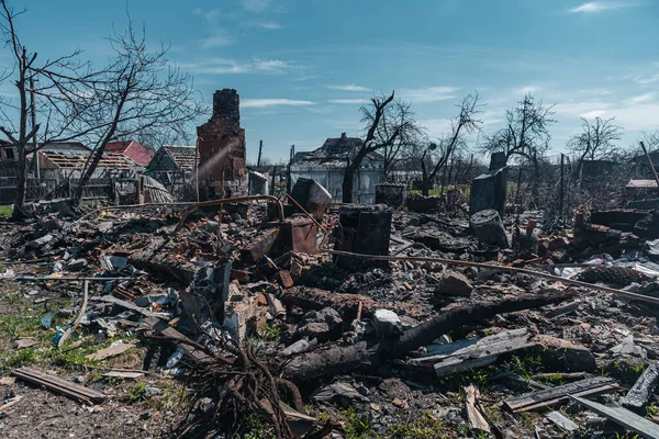 BORODIANKA, KYIV REGION, UKRAine - Mart 2022. Rus işgalciler tarafından yıkılan sivil binalar..