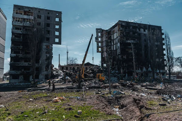 BORODIANKA, KYIV REGION, UKRAine - Mart 2022. Rus işgalciler tarafından yıkılan sivil binalar..