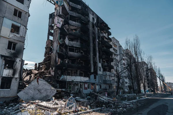 BORODIANKA, KYIV REGION, UKRAine - Mart 2022. Rus işgalciler tarafından yıkılan sivil binalar..