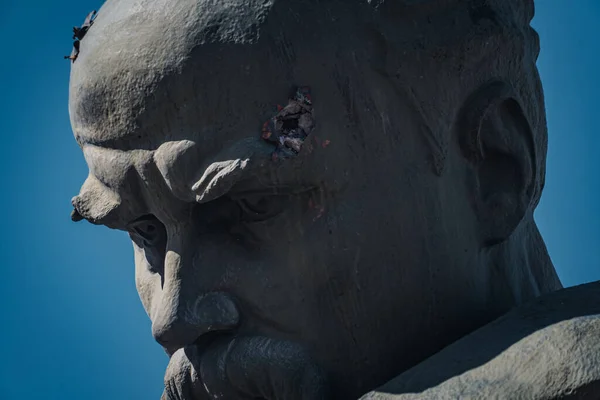 Borodianka Kyiv Region Ukraine 2022年3月 シェフチェンコへの記念碑はロシアの占領者によって撮影されました — ストック写真