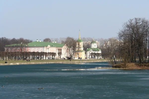 Lago en Kuskovo Estate —  Fotos de Stock