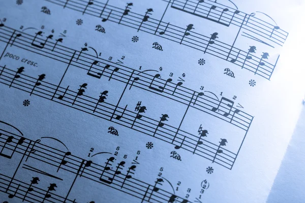 Partitura musical sobre papel — Foto de Stock