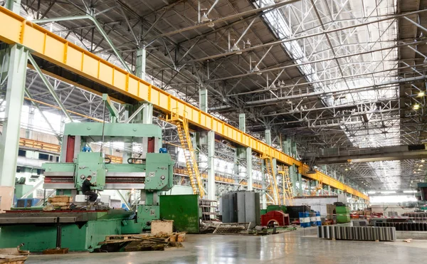 makinenin olduğu dükkanın Metalurji eserler