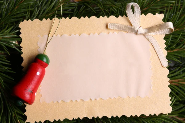 Sfondo con abete e biglietto di auguri — Foto Stock