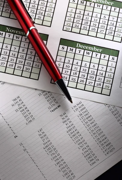Presupuesto operativo, calendario y pluma — Foto de Stock