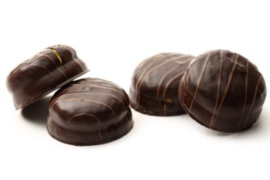 beyaz çikolatalı bisküvi yuvarlak