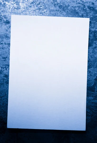 Prázdná karta na rezavou pozadí — Stock fotografie
